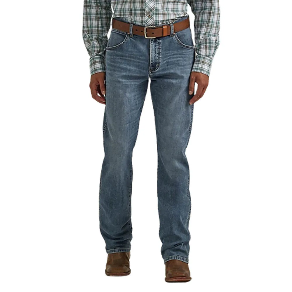 112335408 Wrangler Men's Retro Slim Boot Jean - Oleson