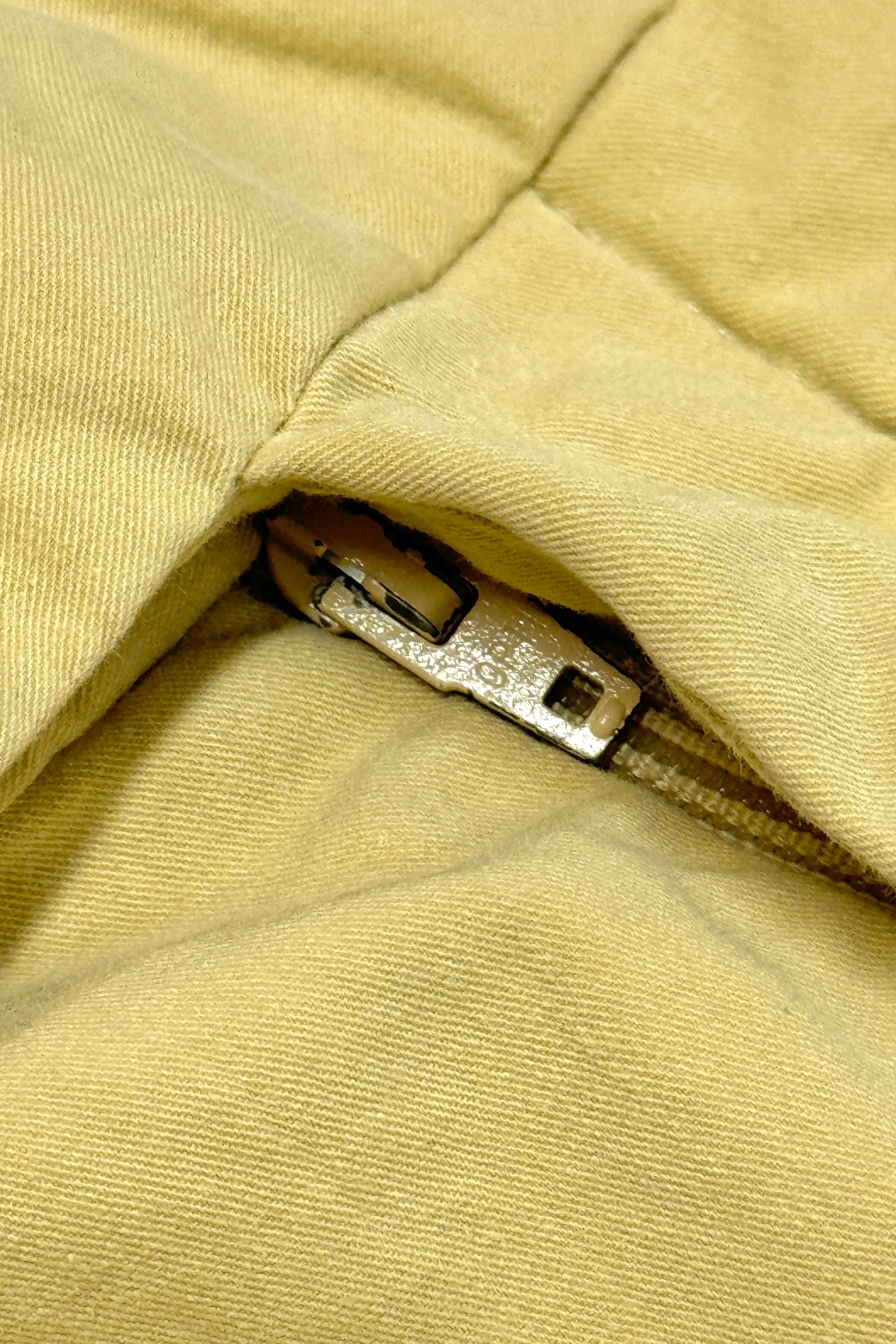 1990’S PRADA MADE IN ITALY KHAKI PANTS 34 X 30