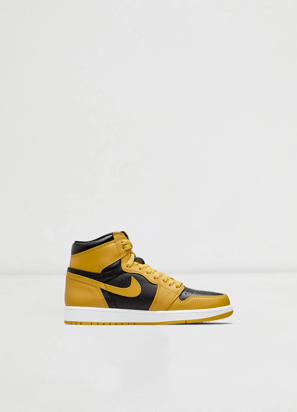 Air Jordan 1 Retro High Sneakers