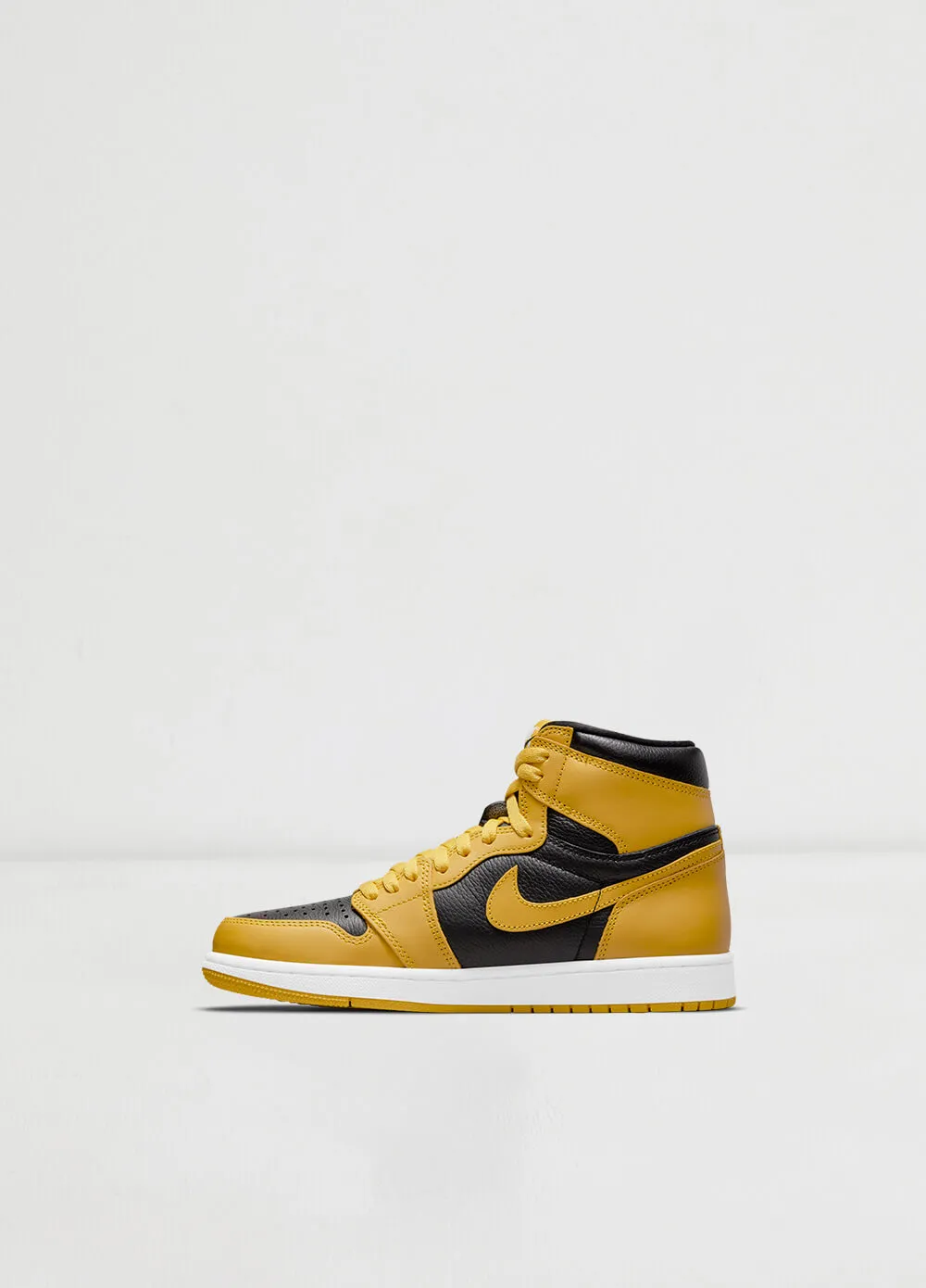Air Jordan 1 Retro High Sneakers