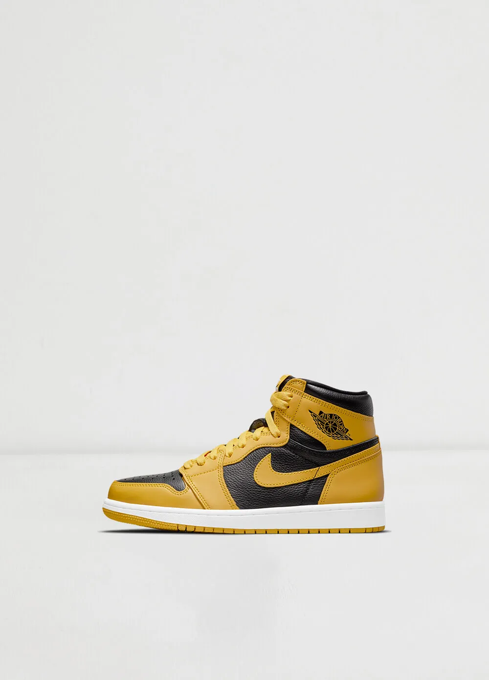 Air Jordan 1 Retro High Sneakers