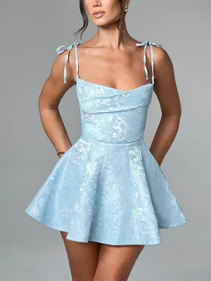 Andreia - Robe mini à ourlet en A avec texture jacquard et bretelles