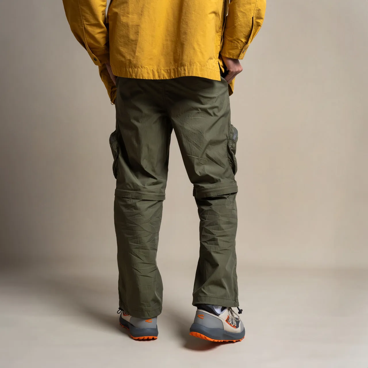 C by camel active Unisex Detachable Cargo Trousers in Baggy Fit with Multiple Pockets in Olive Cotton Blend 300-AW24C0909