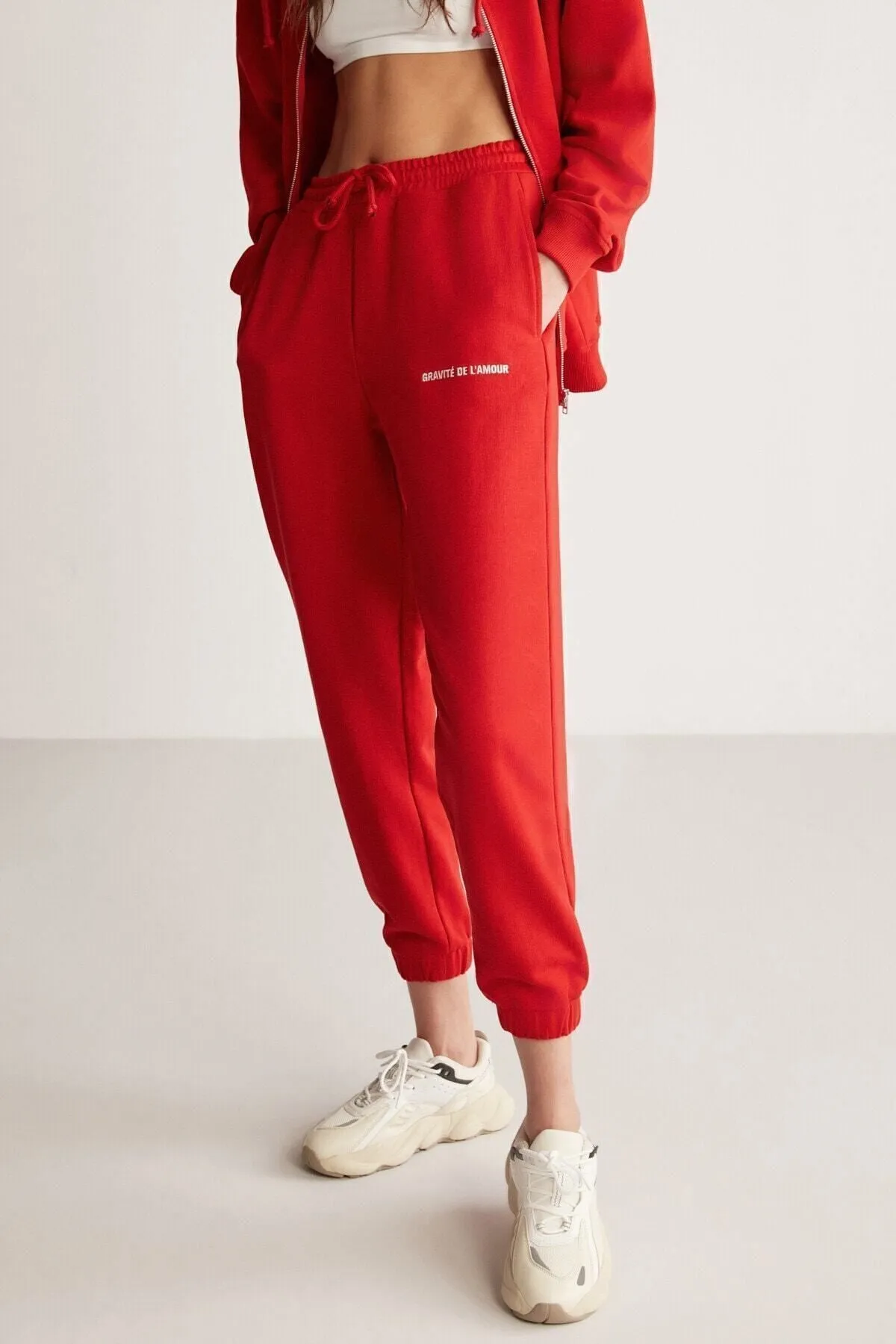 Carroline women comfortable cutting embroidery waist and trotters with rubber red tracksuits six