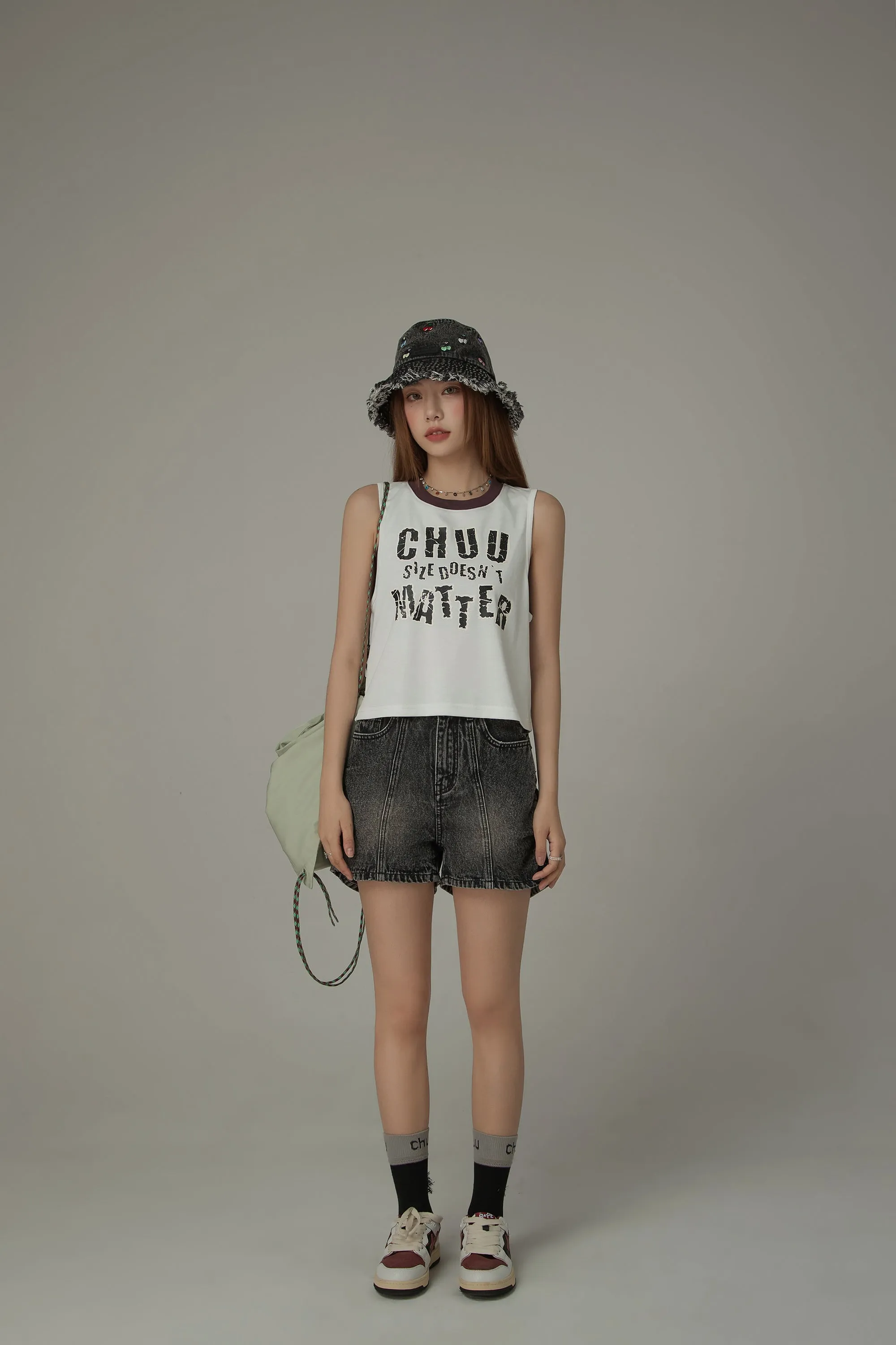 Chuu Size Doesnt Matter Colored Neck Sleeveless T-Shirt