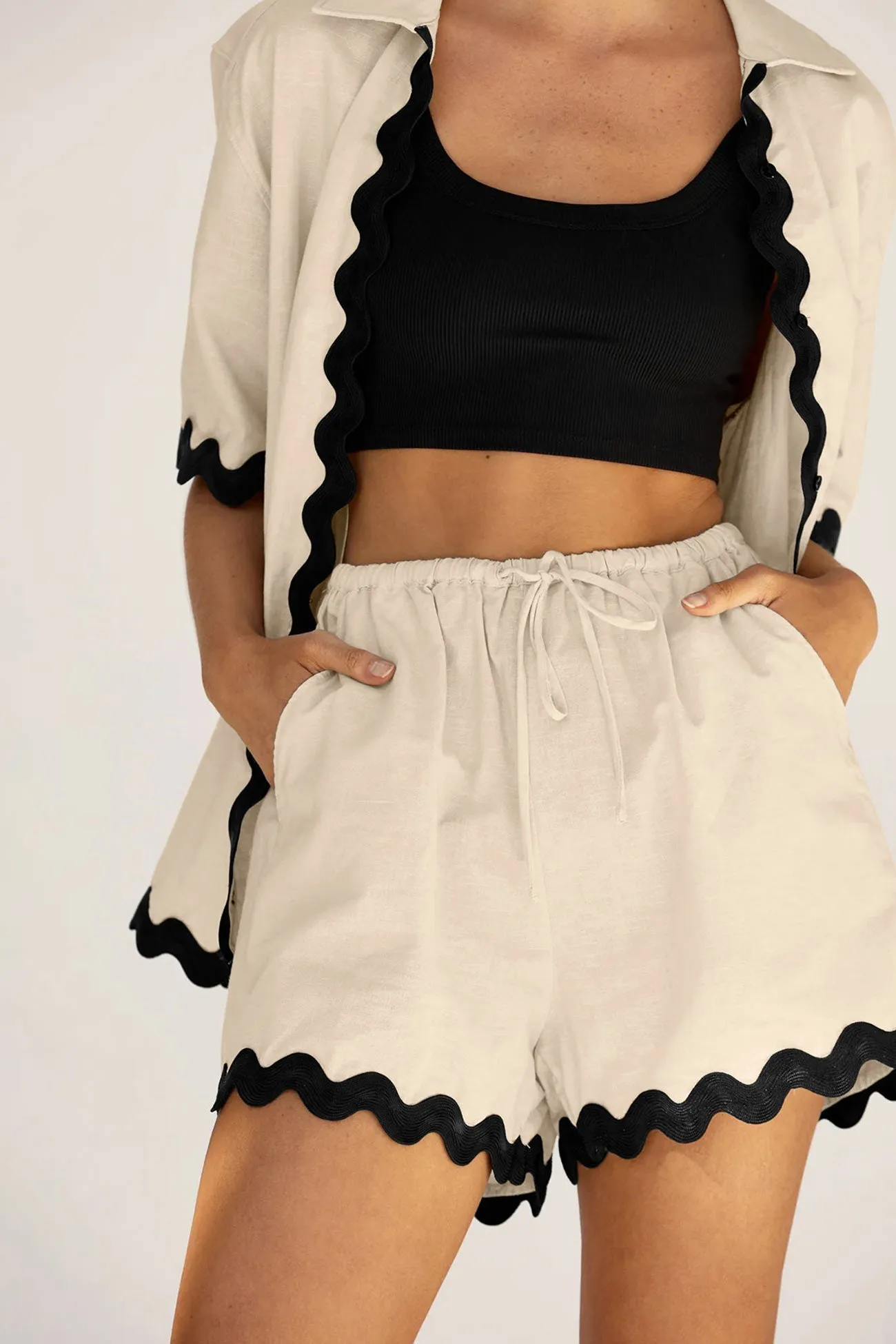 Contrast Wavy Shirt Two-piece Shorts Set