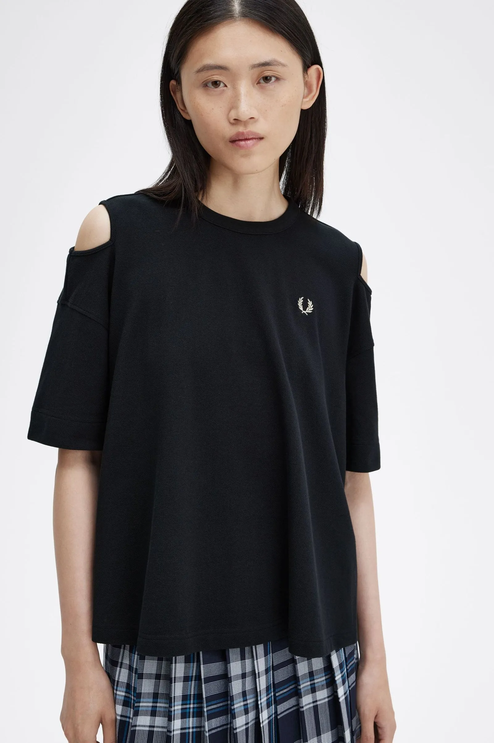 CUT OUT T-SHIRT