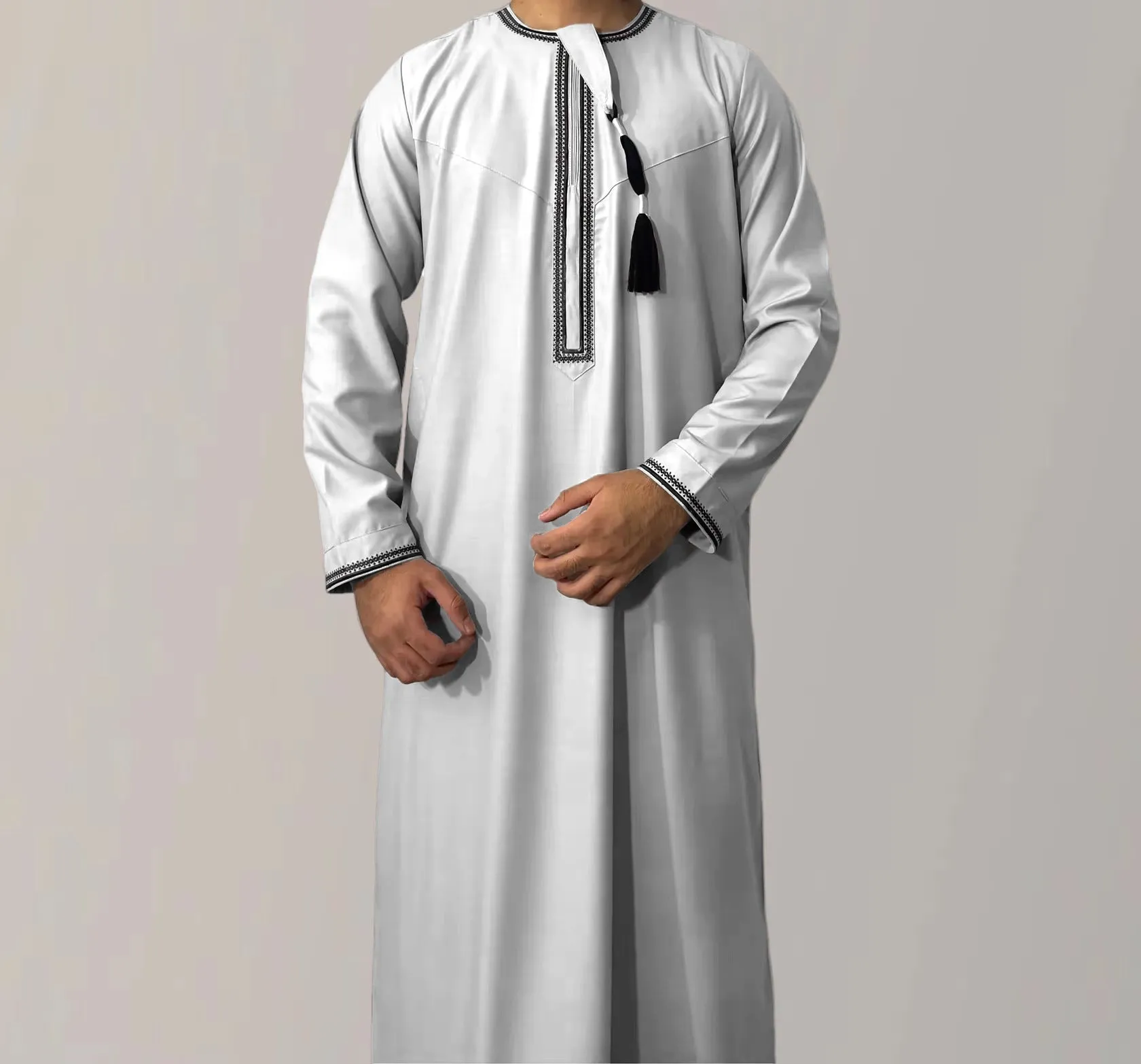 FN49-31  Solid color round neck embroidered men's robe