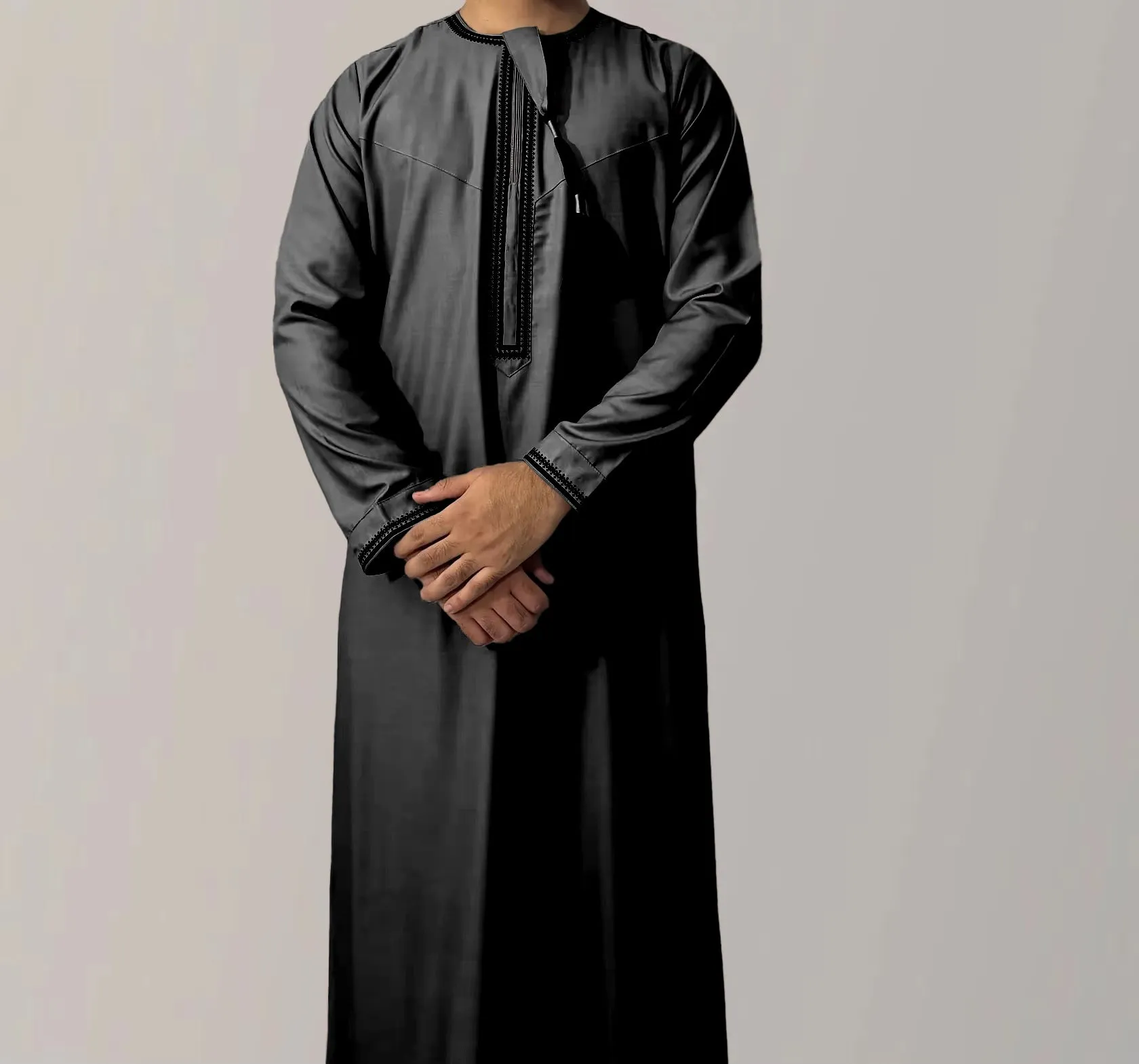 FN49-31  Solid color round neck embroidered men's robe
