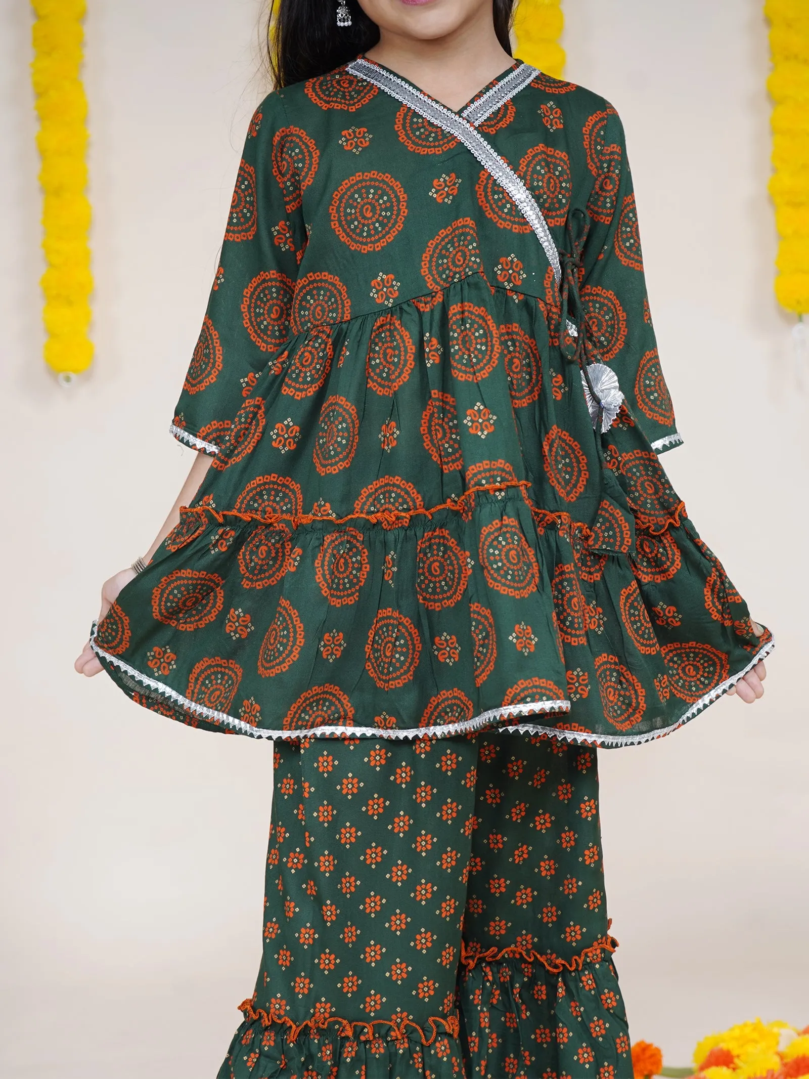 Girls 3/4th Sleeves Ethnic Motif Printed Kurta With Sharara
