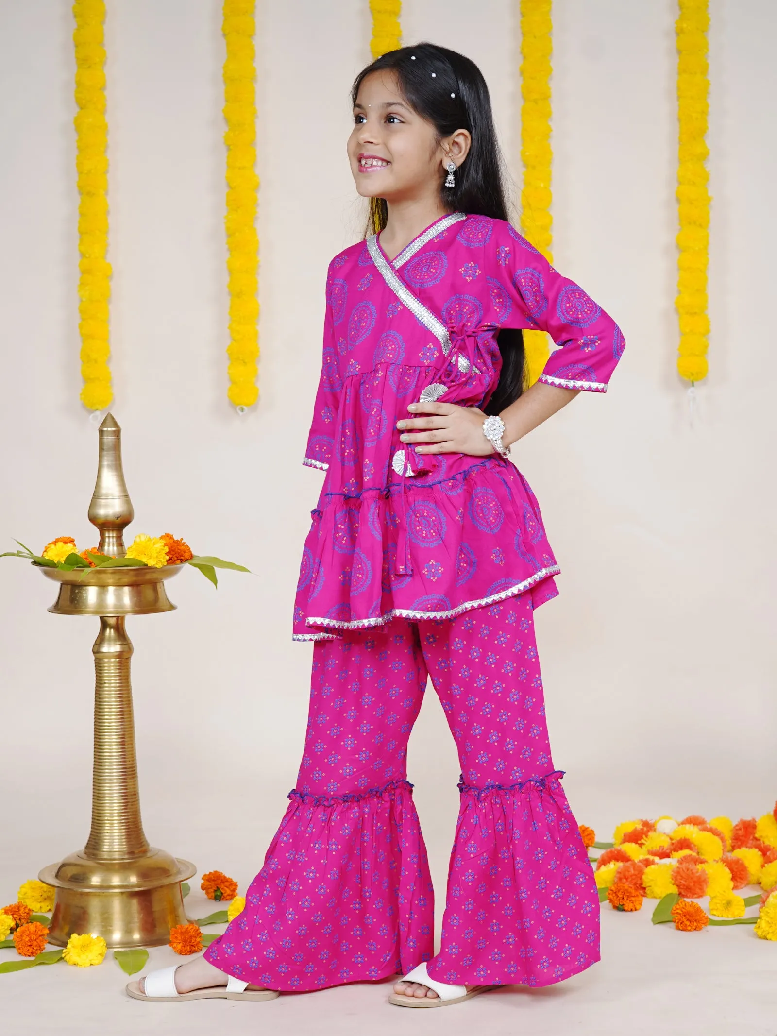 Girls 3/4th Sleeves Ethnic Motif Printed Kurta With Sharara