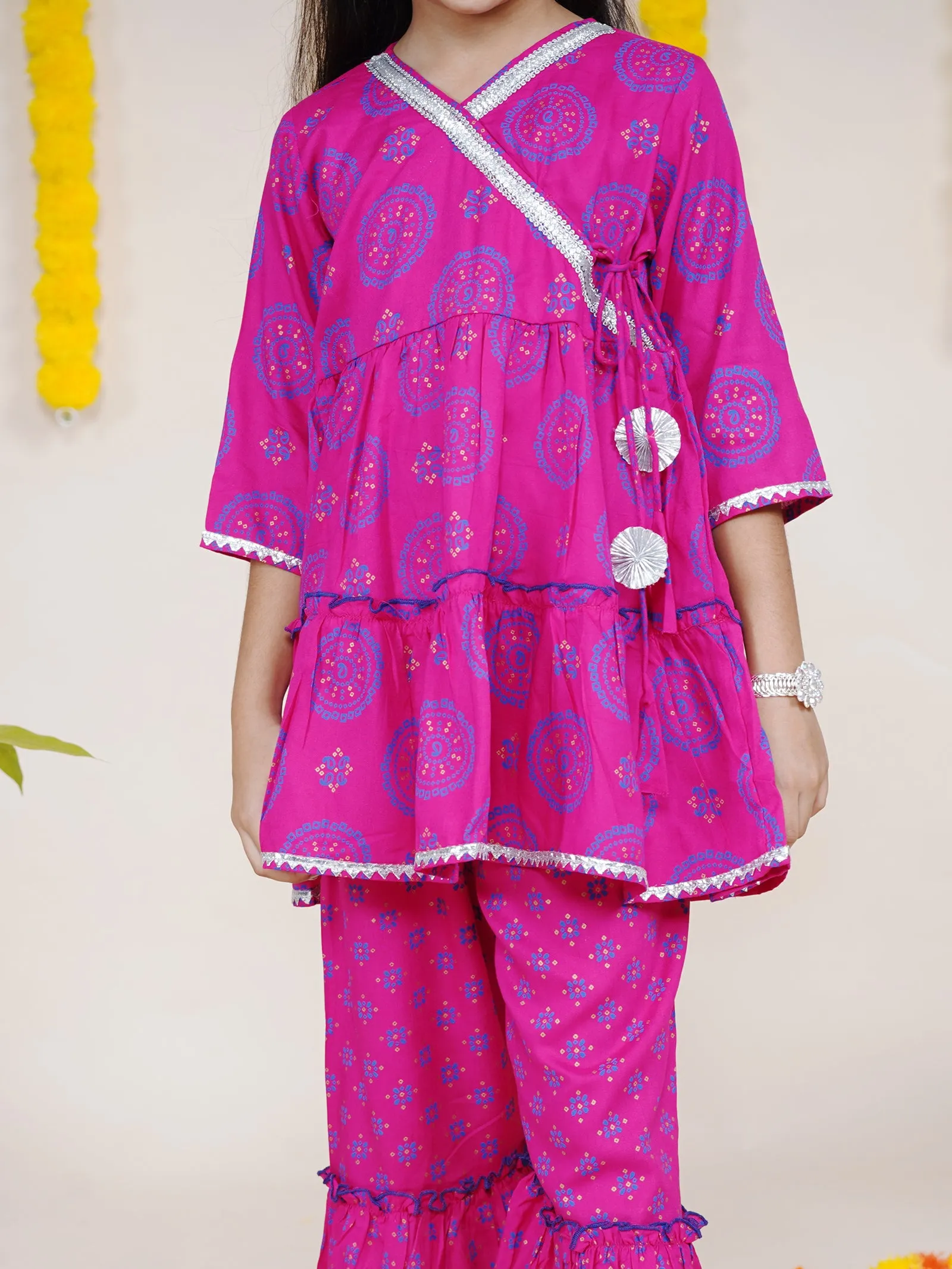 Girls 3/4th Sleeves Ethnic Motif Printed Kurta With Sharara