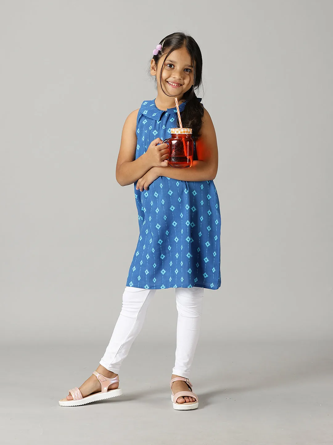 Girls Sleeveless Kurta