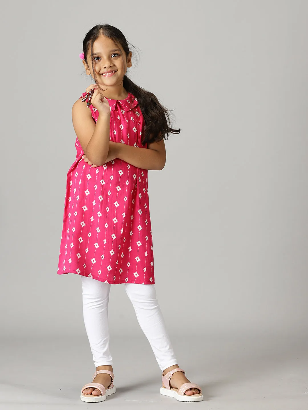 Girls Sleeveless Kurta