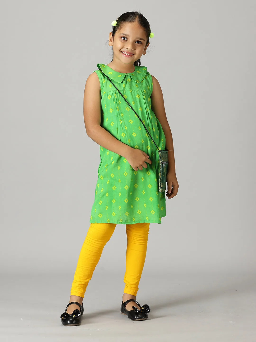 Girls Sleeveless Kurta