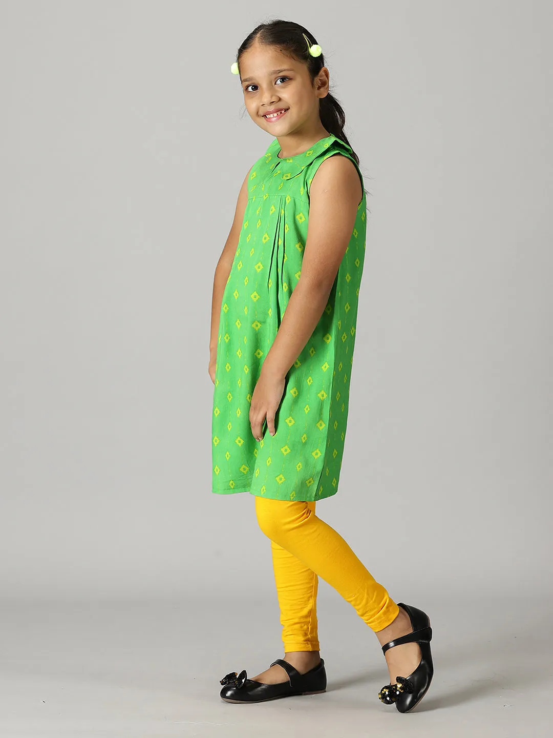 Girls Sleeveless Kurta