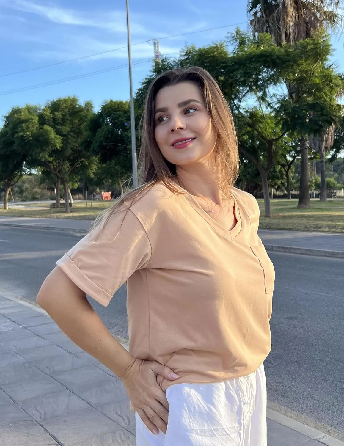HOTOUCH Women Oversized T Shirts V Neck Short Sleeve Tees Casual Loose Tunic Summer Tops with Pocket