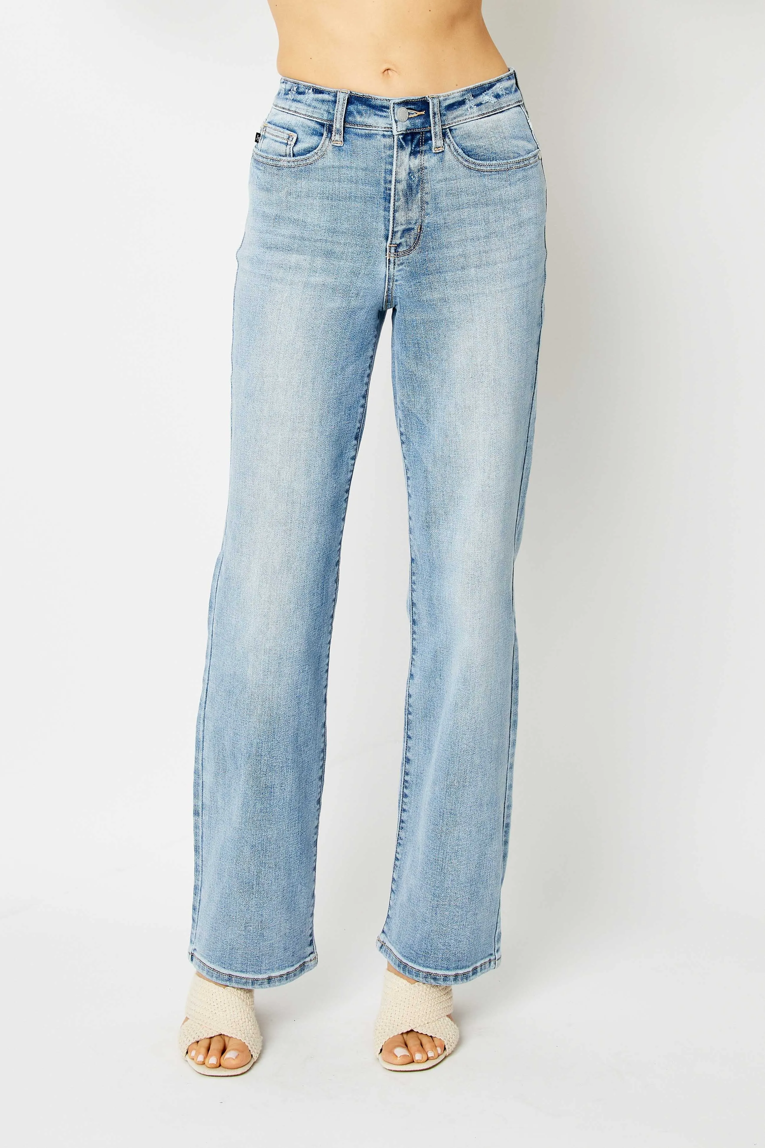 Judy Blue High Waisted LT. Wash Straight Leg Jeans 82501