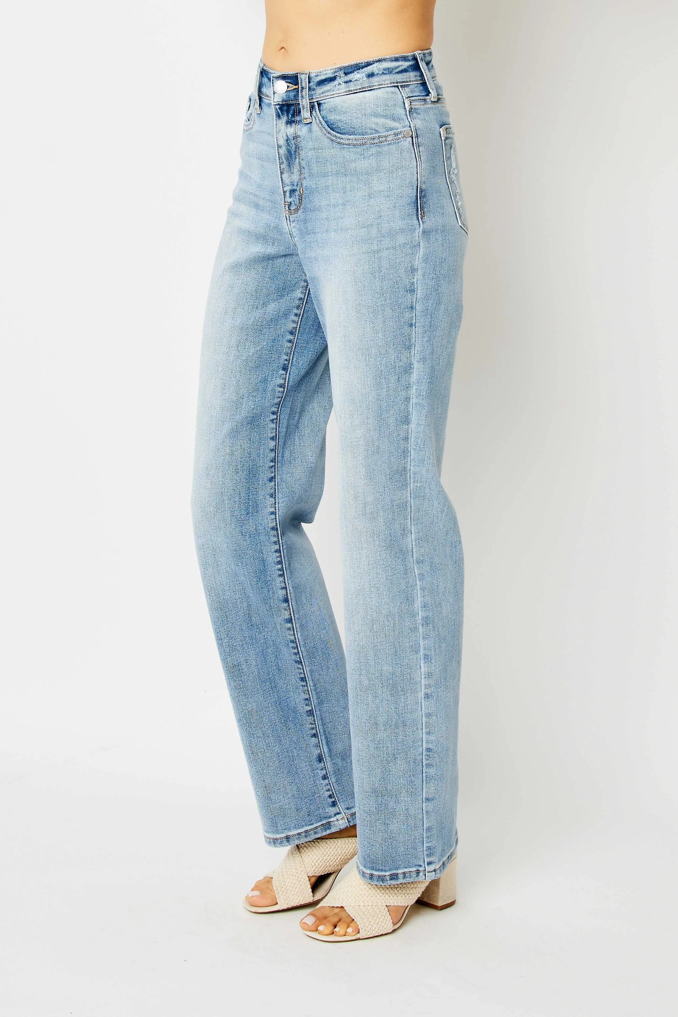 Judy Blue High Waisted LT. Wash Straight Leg Jeans 82501