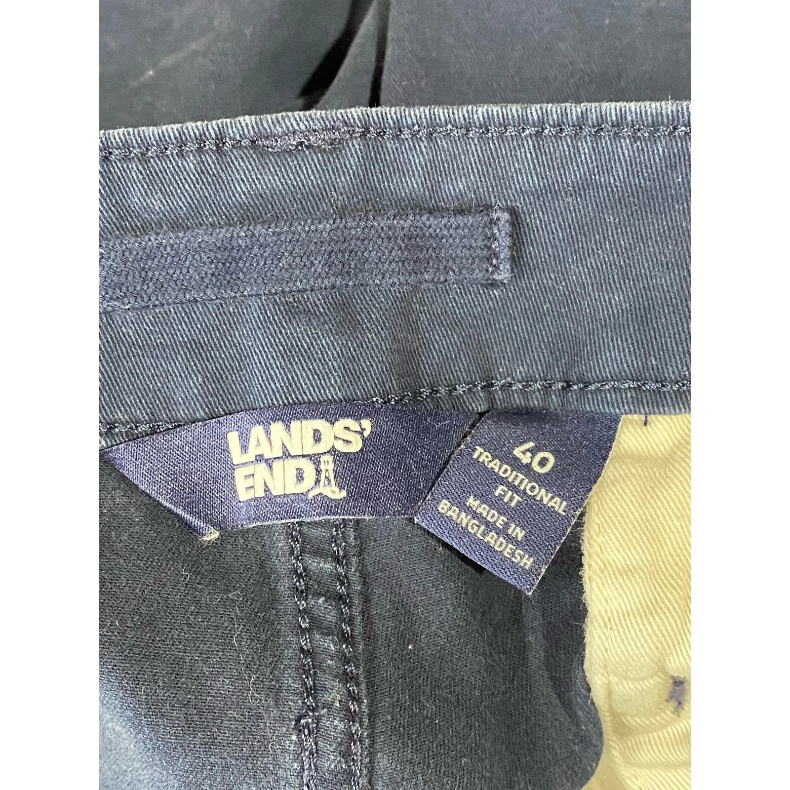 LANDS' END Men's Navy Traditional-Fit Cargo Shorts SZ 40