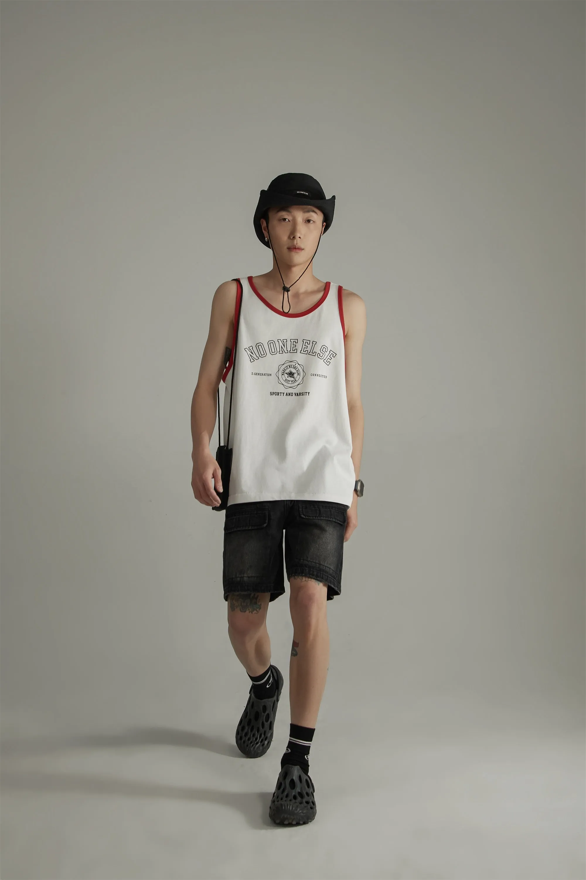 Line Colored Noe Sleeveless T-Shirt