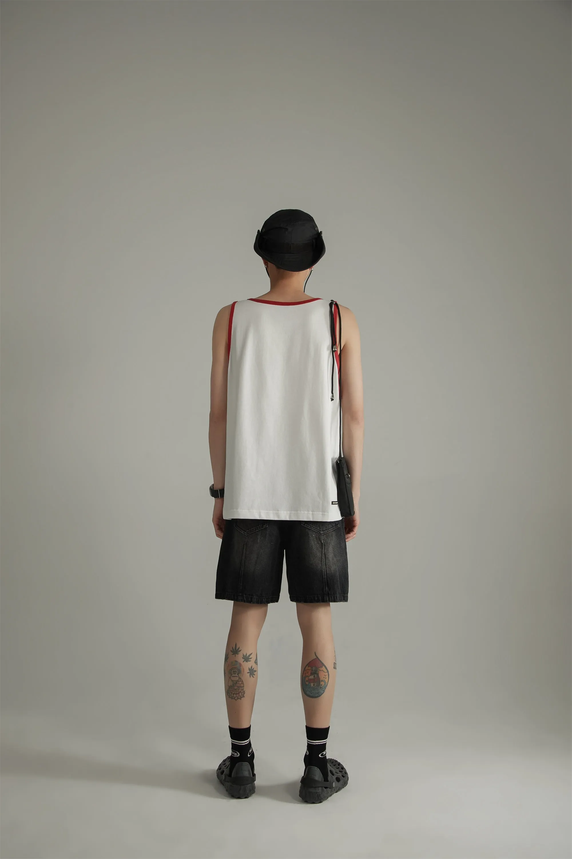 Line Colored Noe Sleeveless T-Shirt