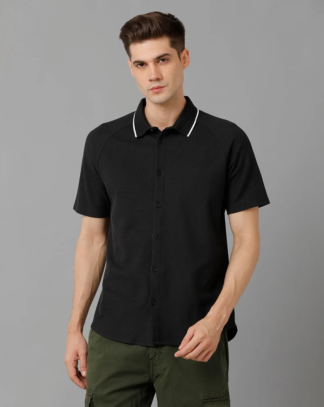 Men Solid Slim Fit Casual Knitt Shirt