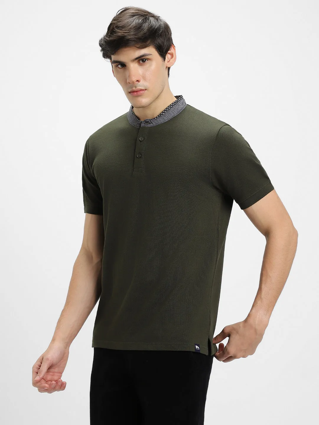 Men's Chambray Collar Regular Fit Solid Olive T-shirt