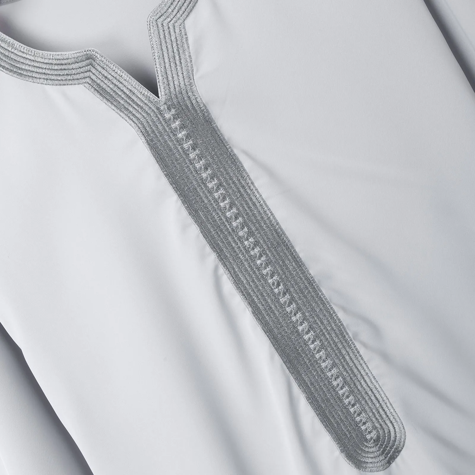 Men's Fashion Embroidered Robe