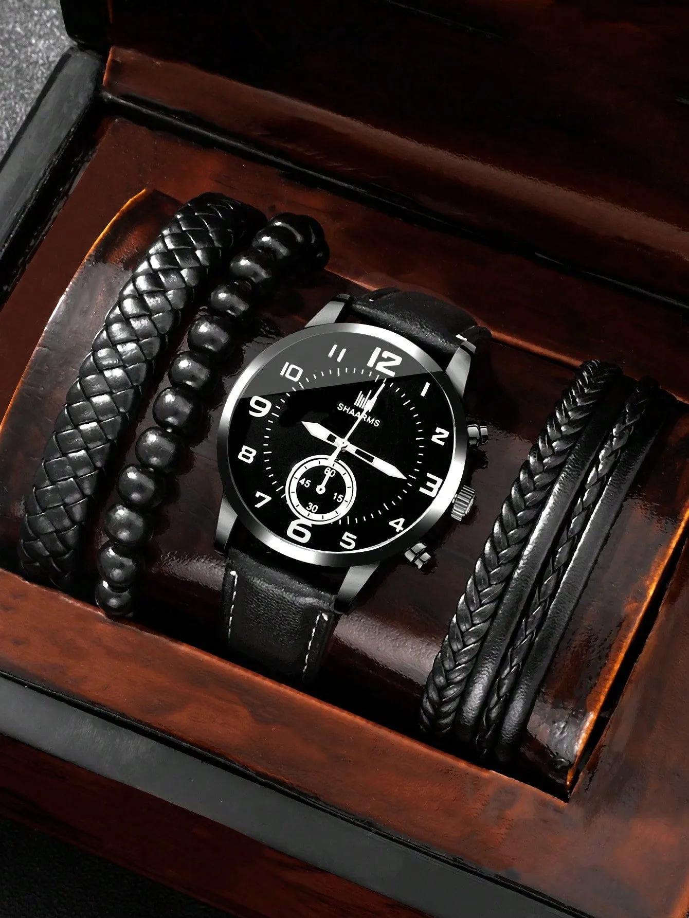 Men's Leisure and Fashionable Quartz Watch 4pcs/Set