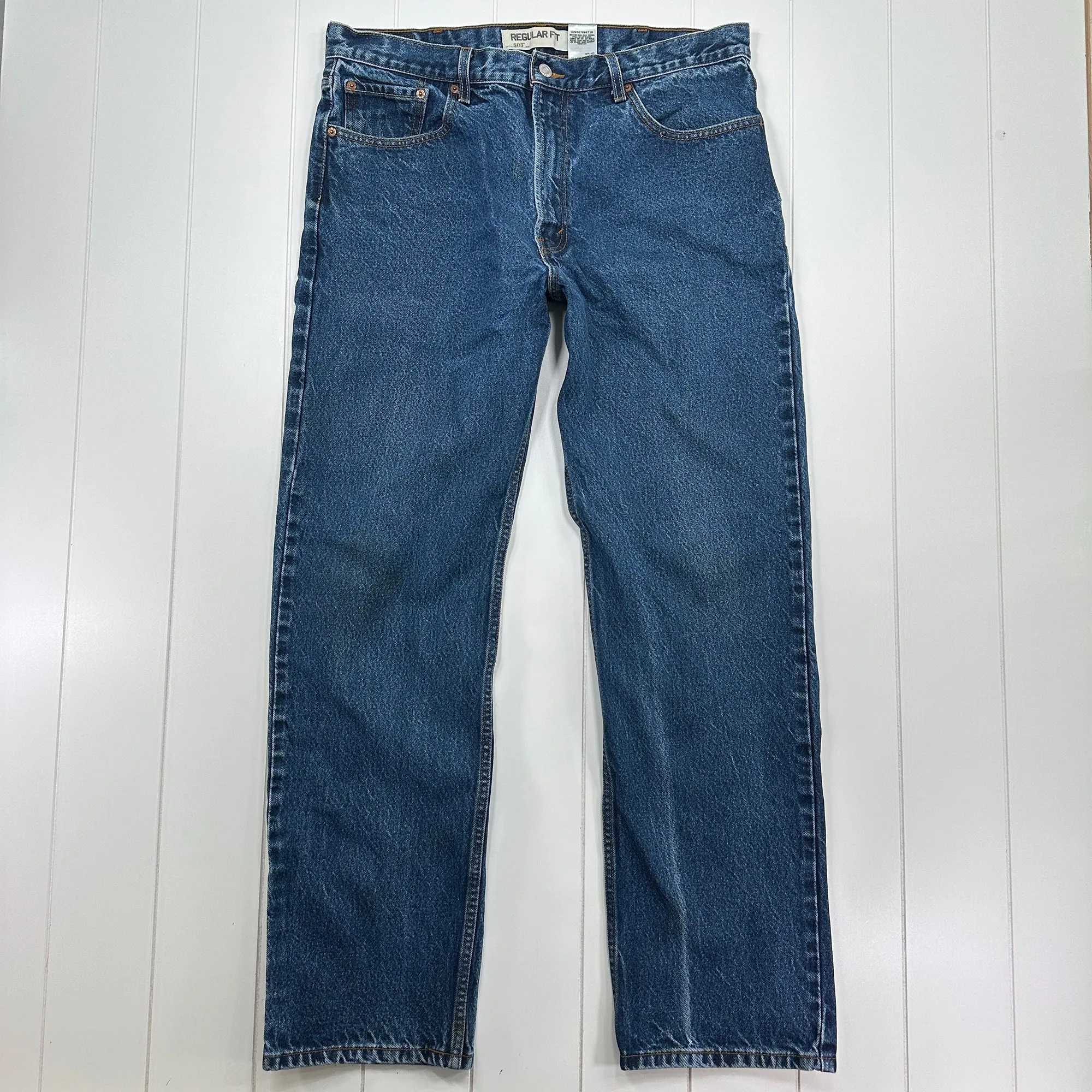 Men's Levi's 505 Straight Leg Jeans - Tagged: 38x34; Measured size: 36x33