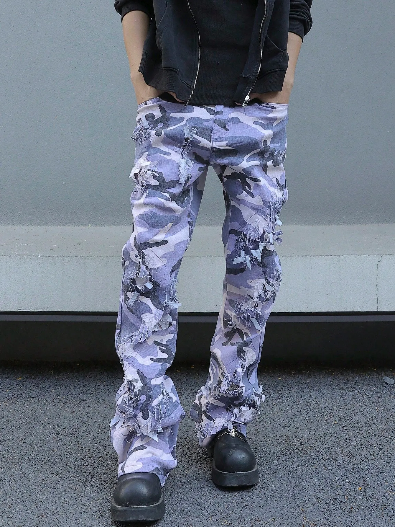 Men's Ripped Frayed Drip  Jeans