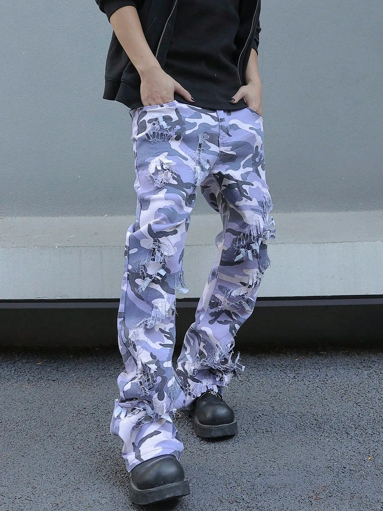 Men's Ripped Frayed Drip  Jeans