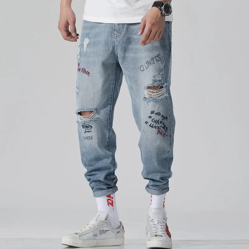 Men's Ripped Jeans With Embroidery