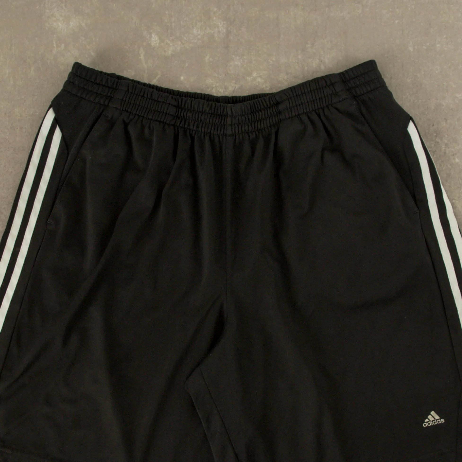 MEN'S VINTAGE ADIDAS SPORTS SHORTS - X-LARGE