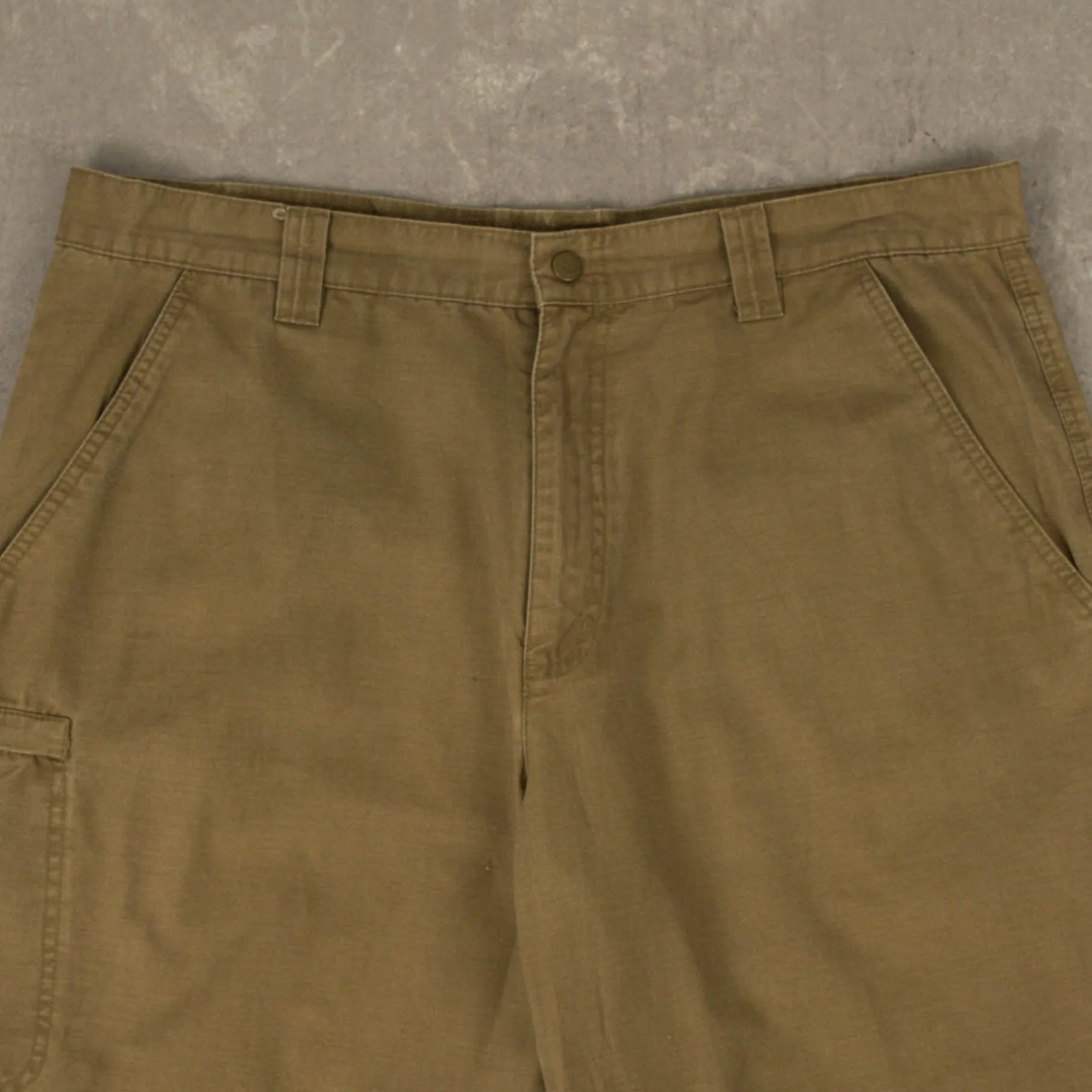 MEN'S VINTAGE COLUMBIA CARGO SHORTS - W36