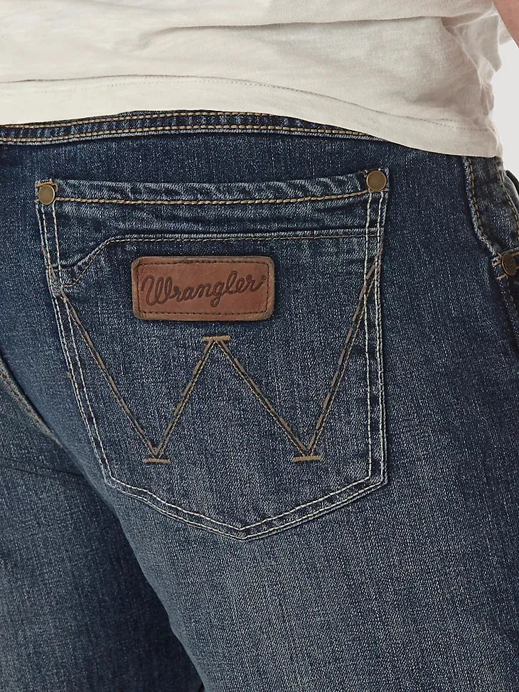 Men's Wrangler Retro® Slim Fit Bootcut Jean in Layton