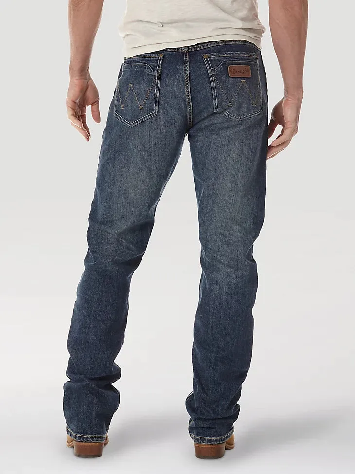 Men's Wrangler Retro® Slim Fit Bootcut Jean in Layton