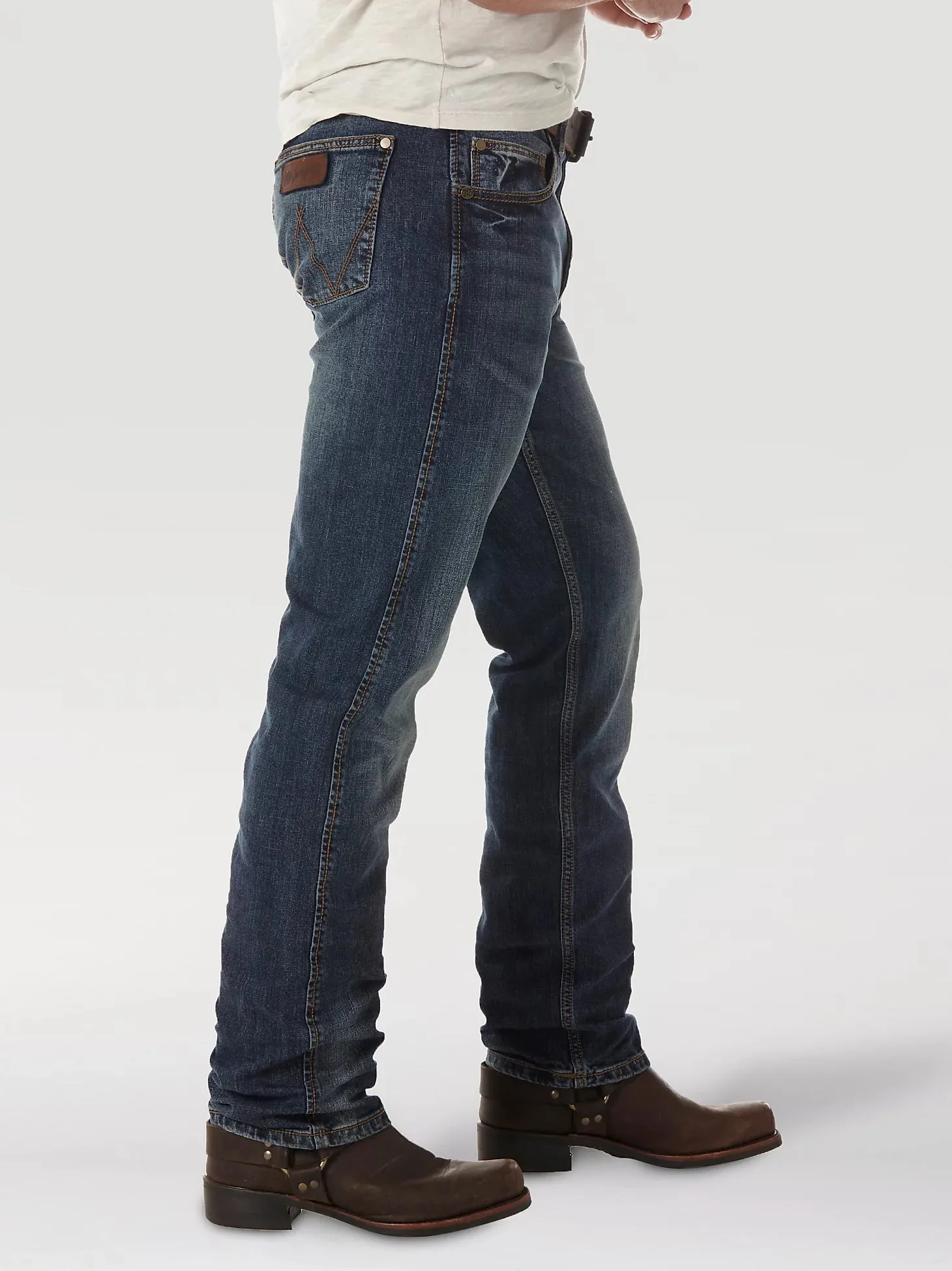 MEN'S WRANGLER RETRO® SLIM FIT STRAIGHT LEG - BOZEMAN