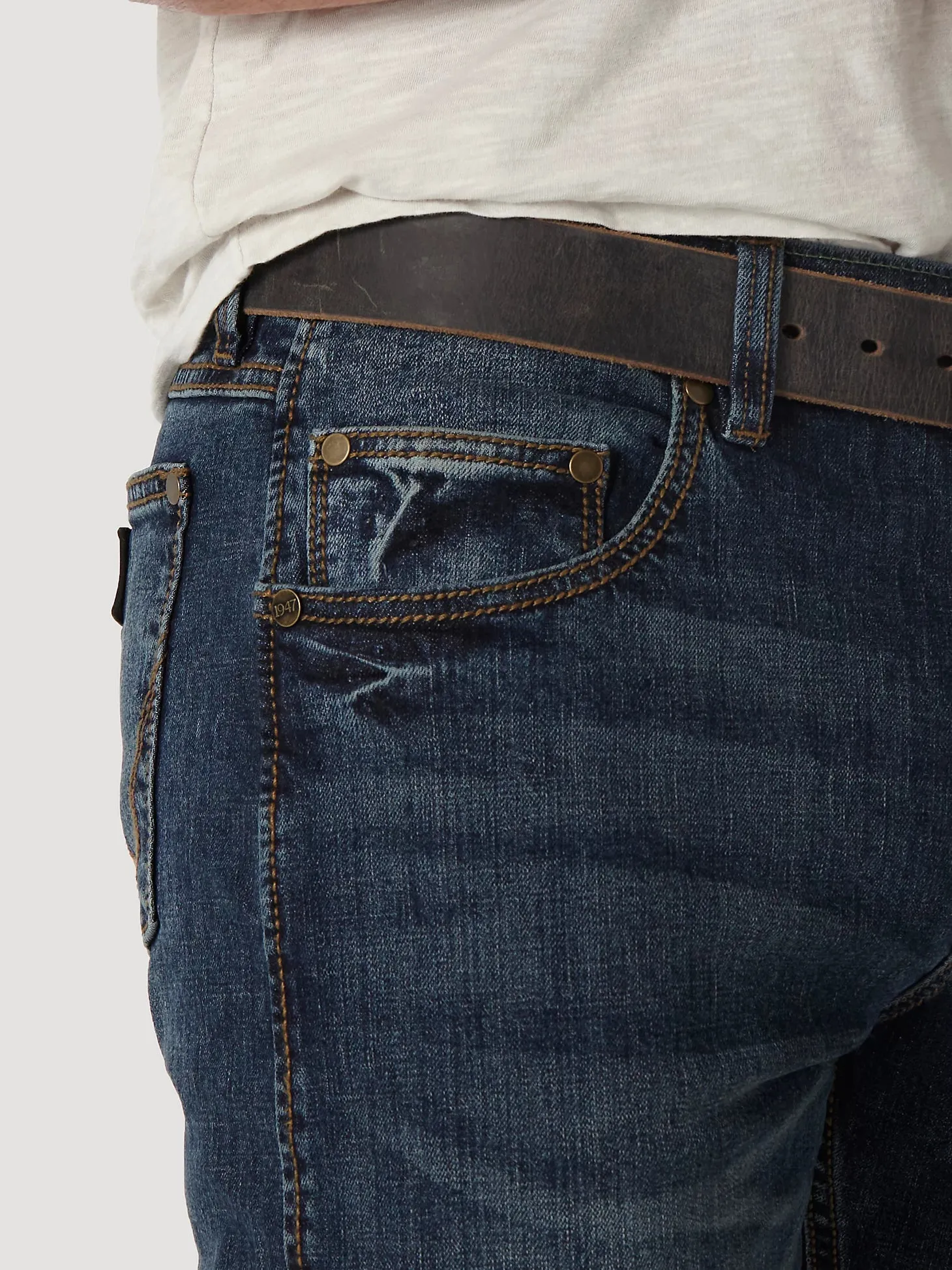 MEN'S WRANGLER RETRO® SLIM FIT STRAIGHT LEG - BOZEMAN