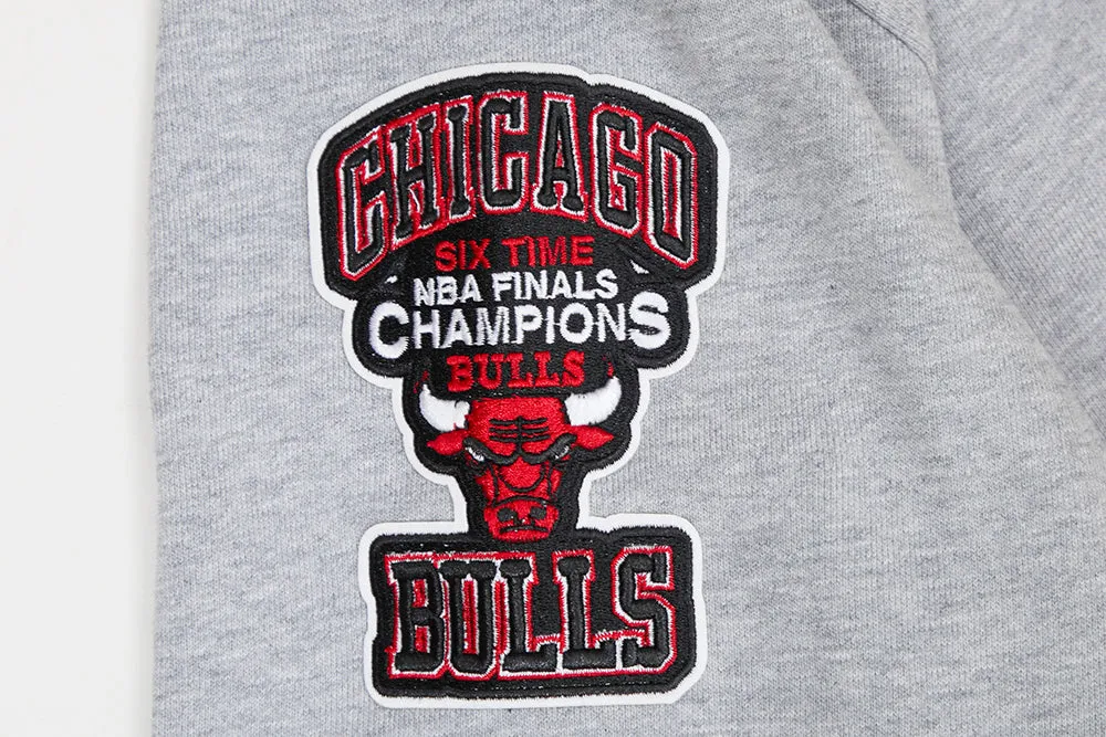 NBA CHICAGO BULLS CREST EMBLEM MEN'S RIB CREWNECK (HEATHER GRAY/BLACK)