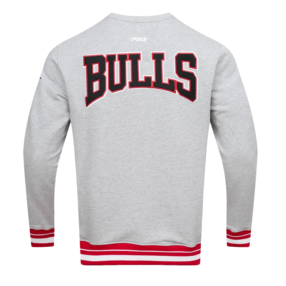 NBA CHICAGO BULLS CREST EMBLEM MEN'S RIB CREWNECK (HEATHER GRAY/BLACK)