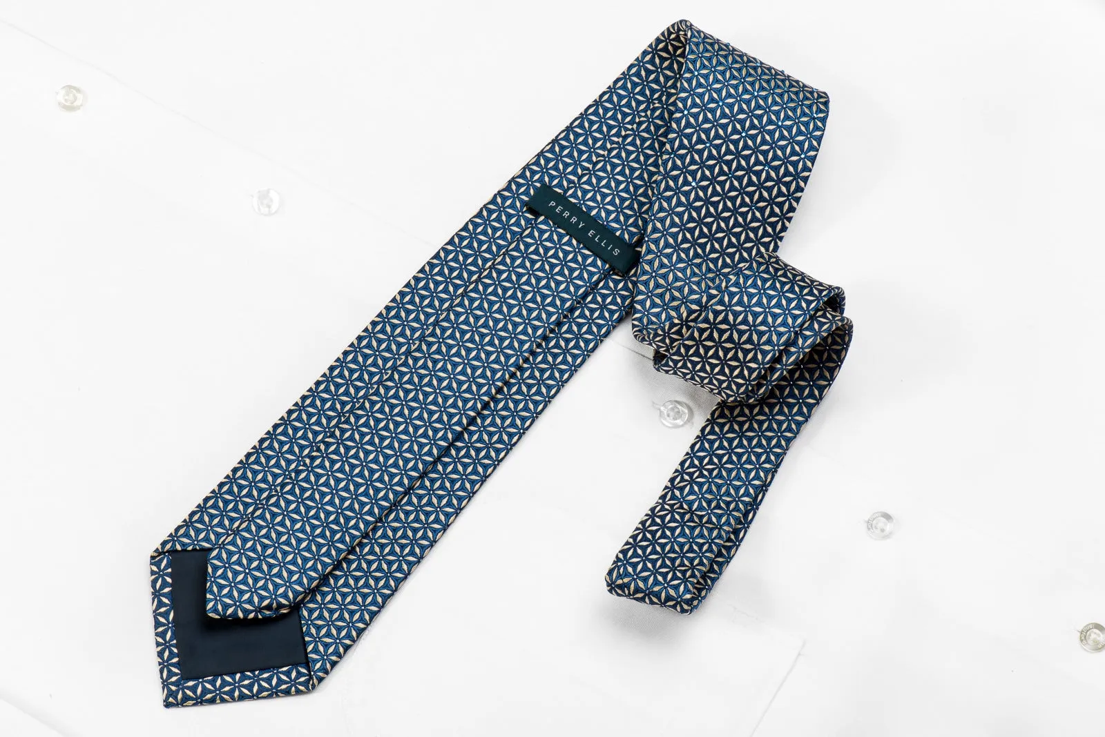 Perry Ellis Men's Crystal Silk Necktie Silver Geometric Trellis on Blue With Silver Sparkles