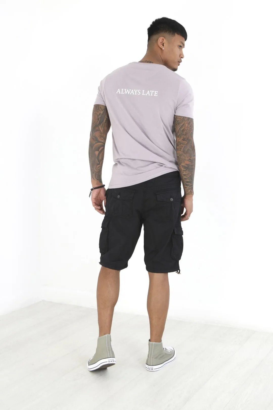 PLAIN WASHED BLACK BUTTONED TWILL CARGO SHORTS