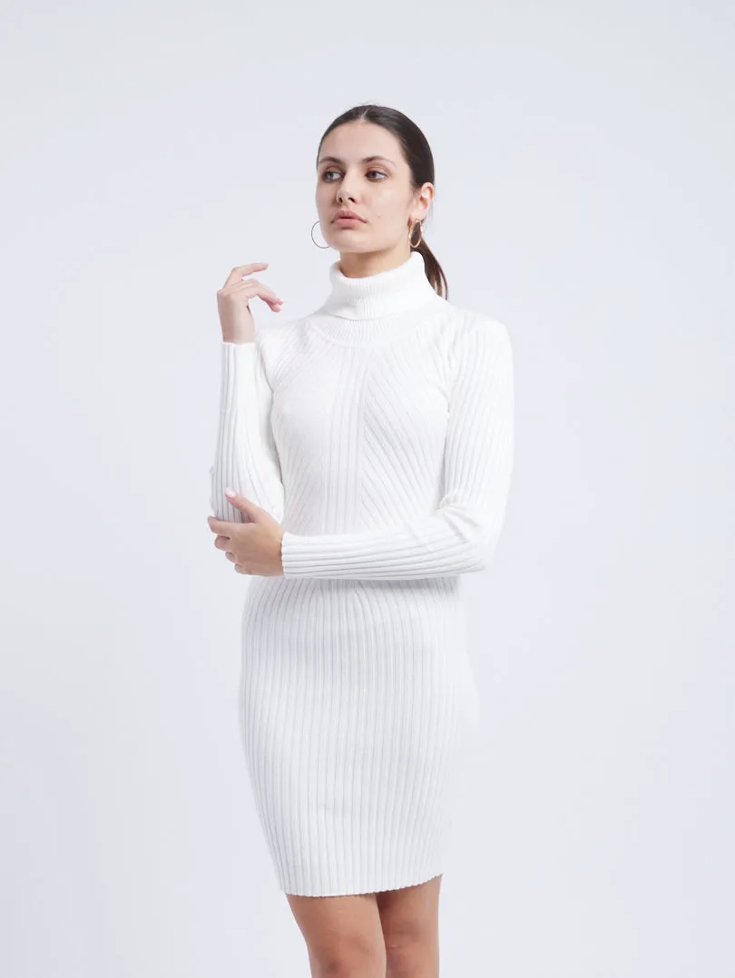 Robe en maille finition graphique