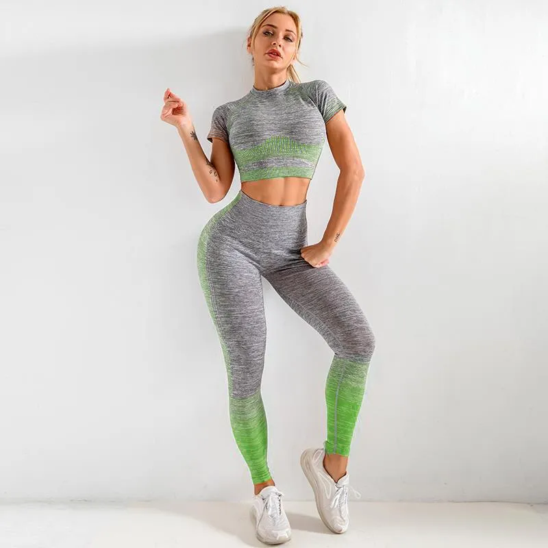 Seamless knitted yoga wear