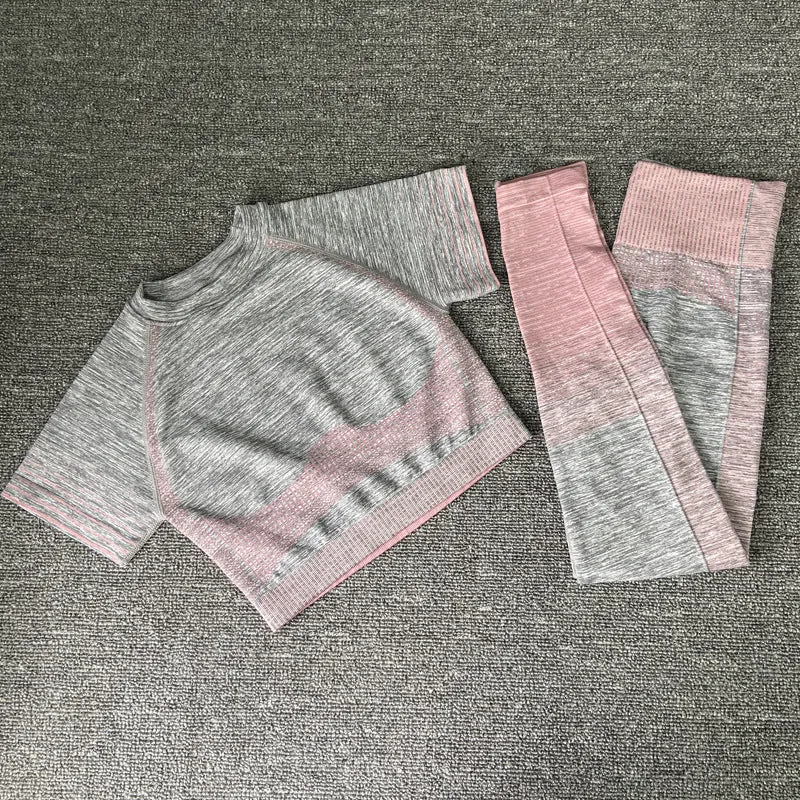 Seamless knitted yoga wear