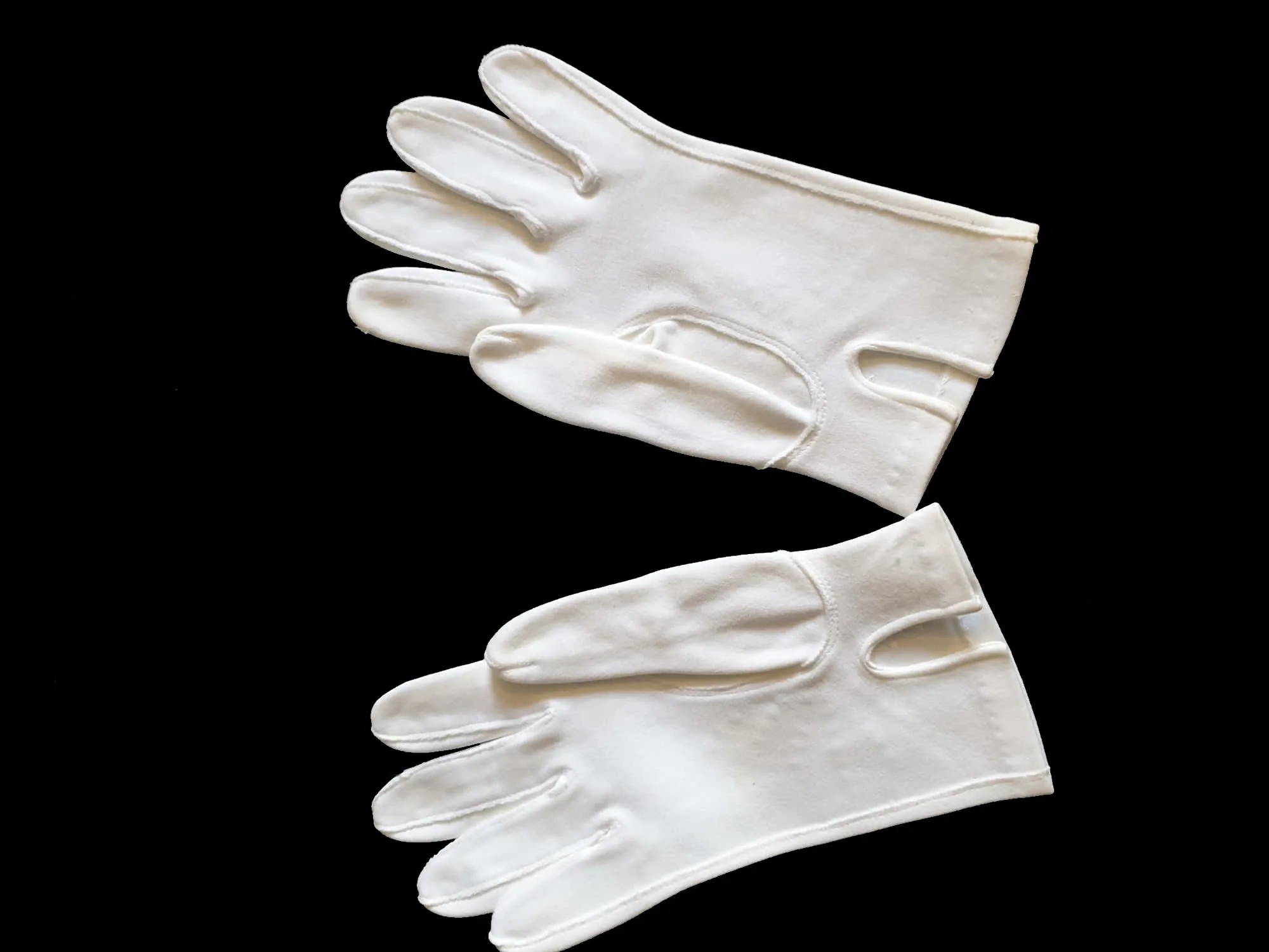 Short White Gloves With Flower Embroidery - Size 6.5 - S