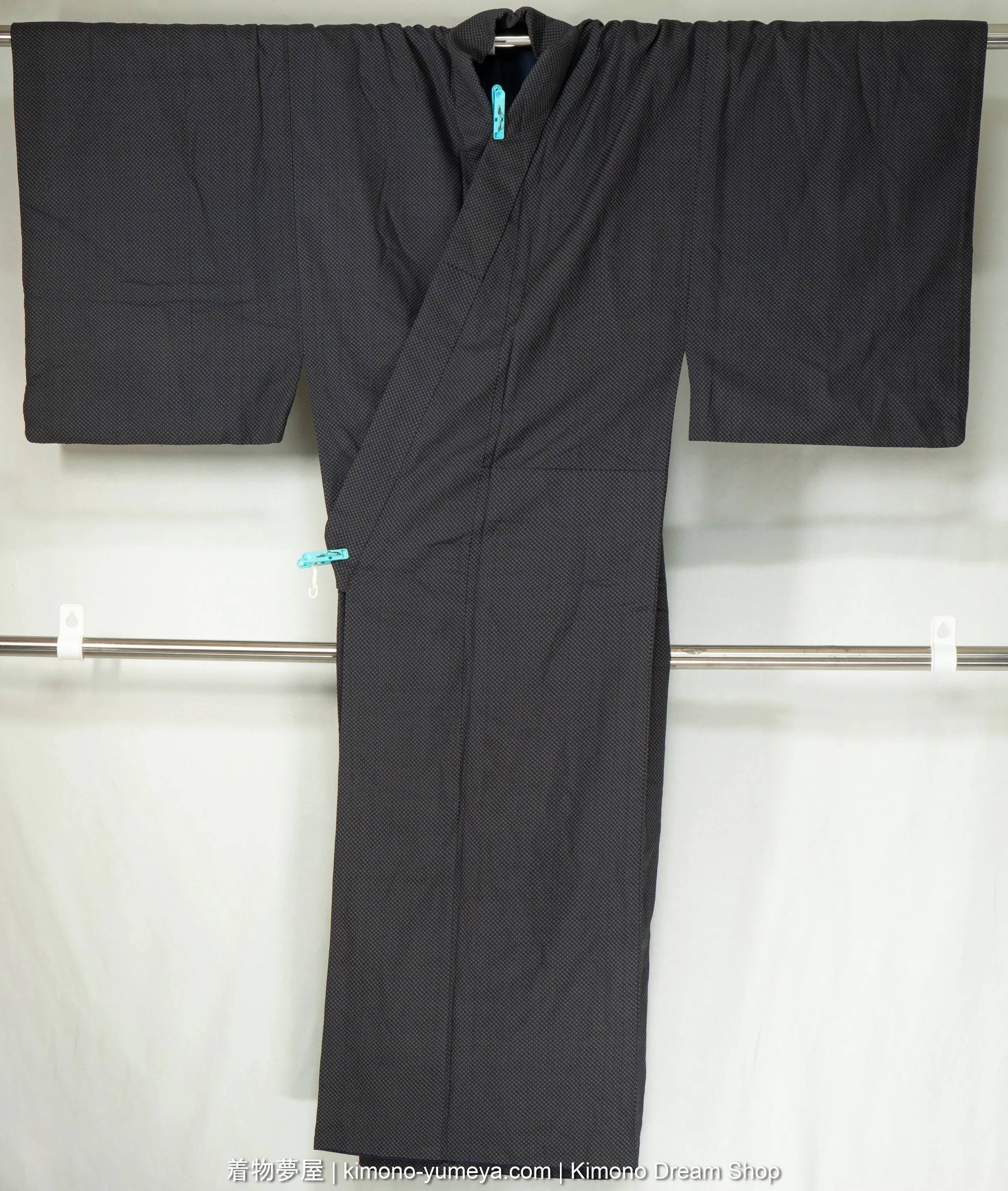 Shuriken Pattern Men's Kimono - Vintage Silk Japanese Robe with X or Nailheads - Traditional Clothing from the 1980s - Tsumugi Weaving