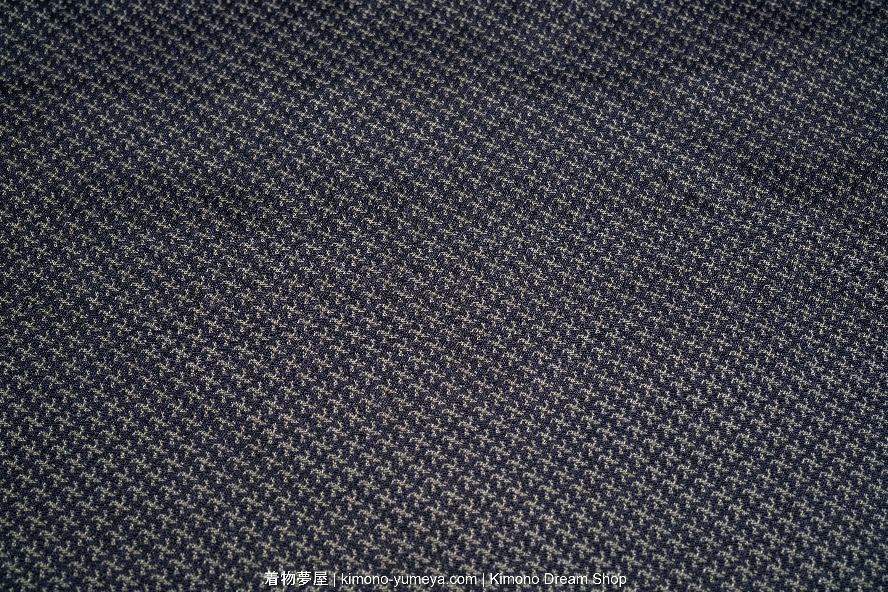 Shuriken Pattern Men's Kimono - Vintage Silk Japanese Robe with X or Nailheads - Traditional Clothing from the 1980s - Tsumugi Weaving